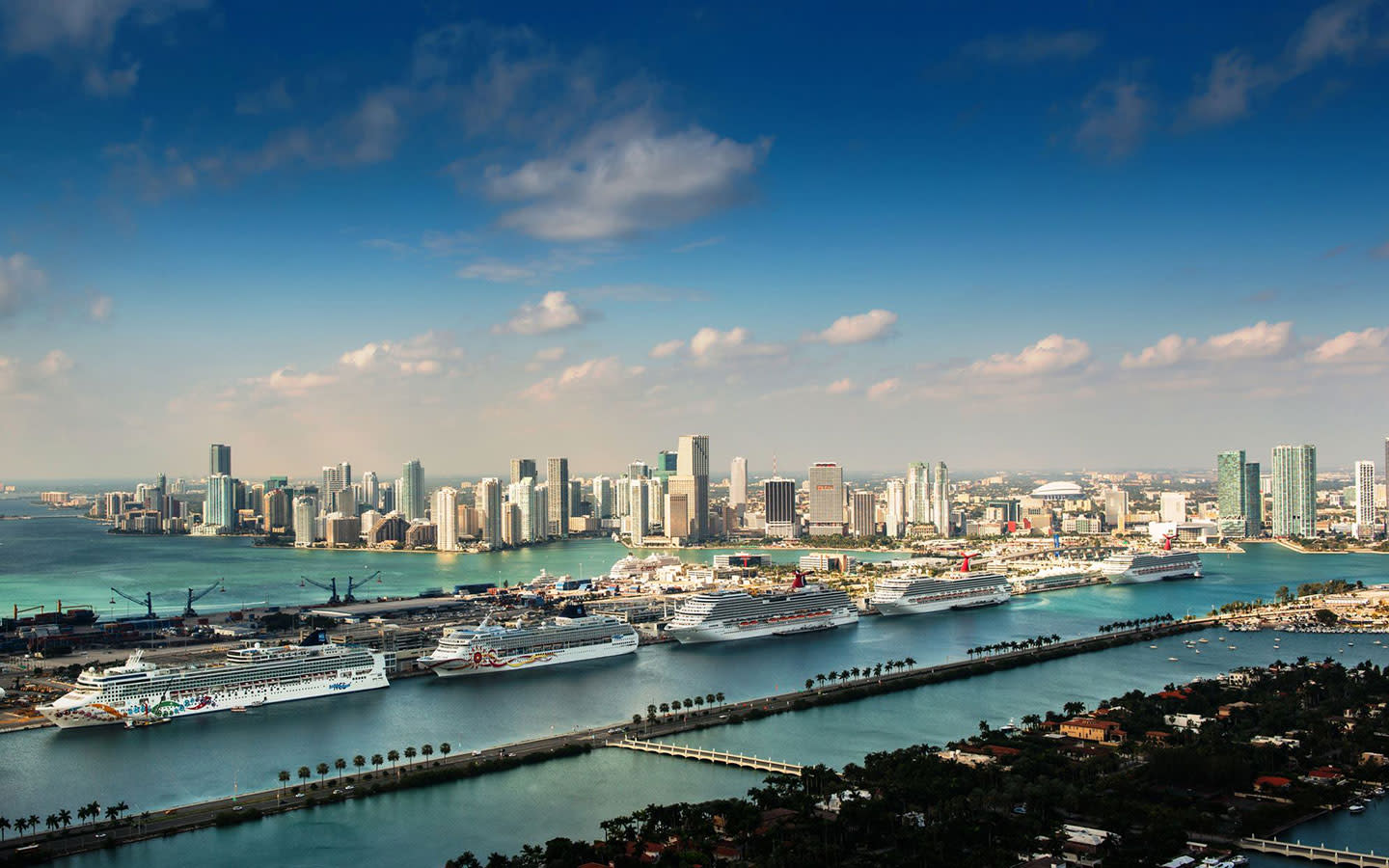 portmiami cruise ships 1440x900 4036822b 5056 a36a 0b2da1071d93519b 403680a75056a36 403682a4 5056 a36a 0ba812909bbea642